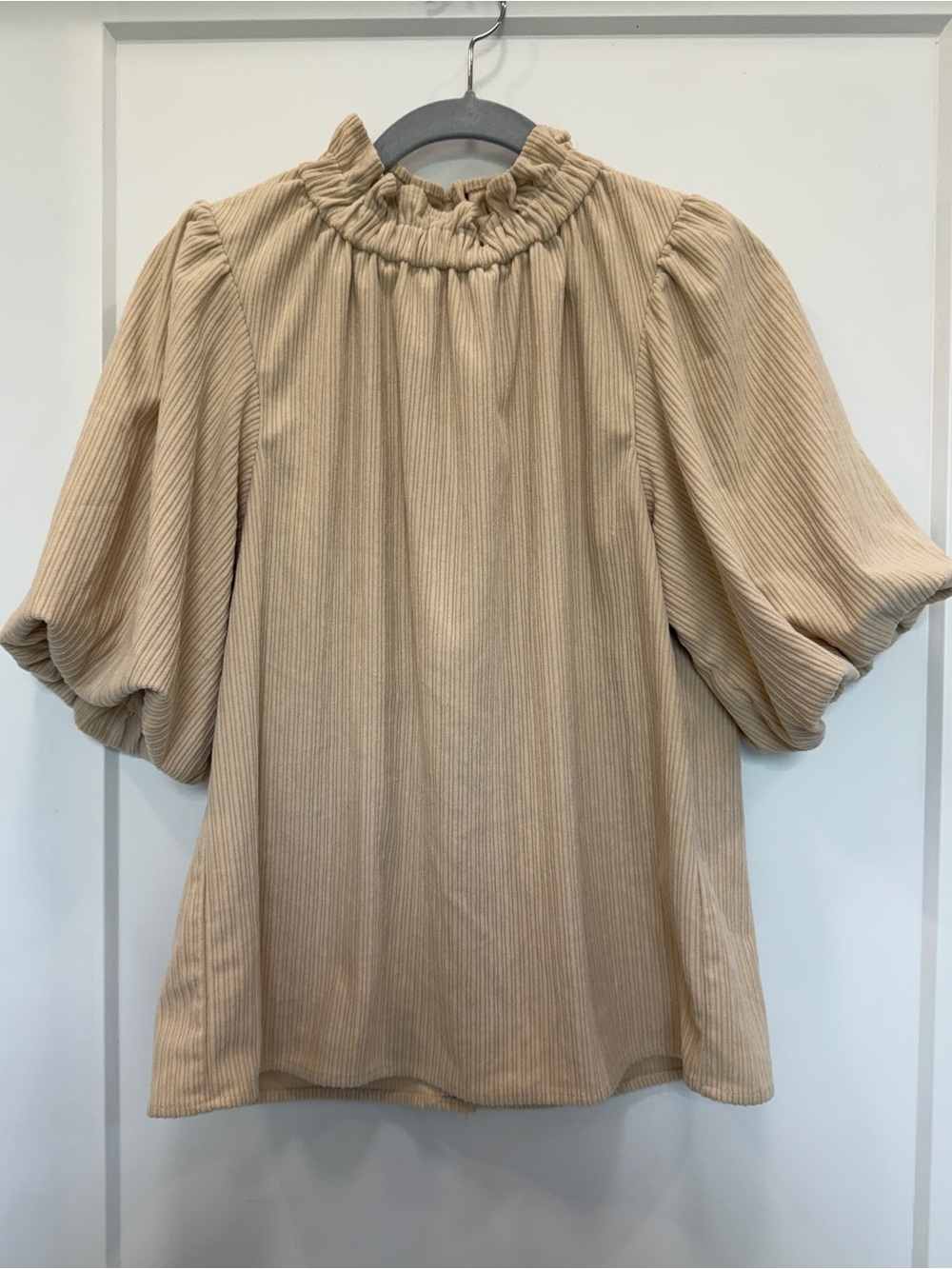 Like New THML Beige Ruffle Neck Puff Sleeve Blouse